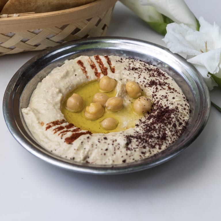 Delicious Hummus: A Mediterranean Delight